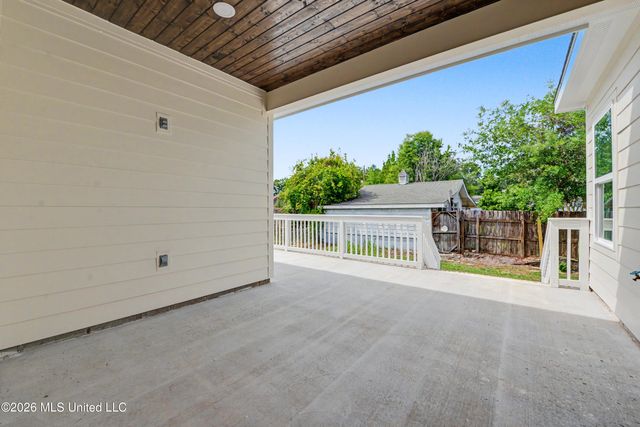 1740 Garden Park Drive, Biloxi, MS 39531