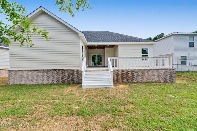 1740 Garden Park Drive, Biloxi, MS 39531