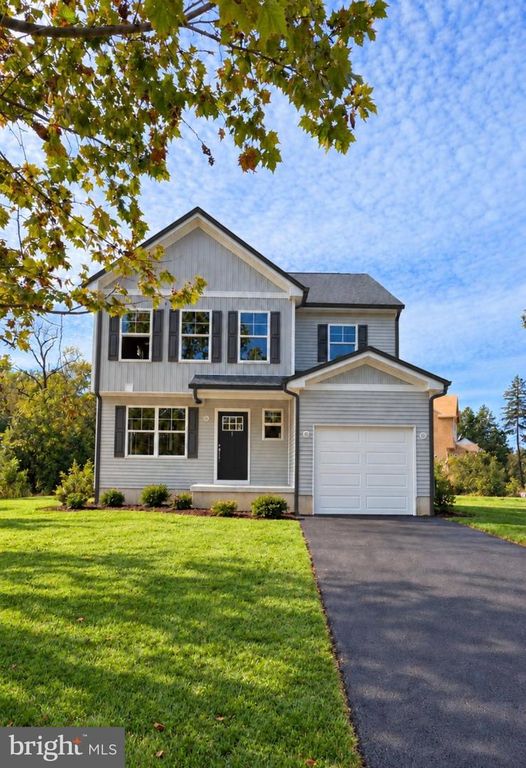 300 COLUMBIA AVE, LINDENWOLD, NJ 08021 — exterior
