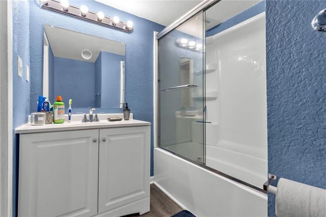4024 Montgall Avenue, Kansas City, MO 64130