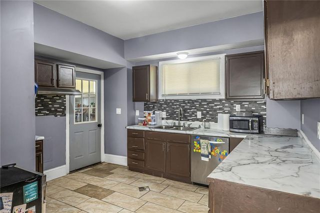 4024 Montgall Avenue, Kansas City, MO 64130