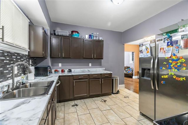 4024 Montgall Avenue, Kansas City, MO 64130