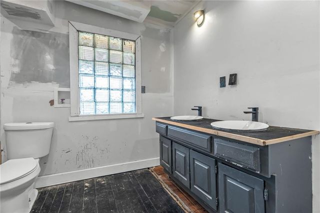 4024 Montgall Avenue, Kansas City, MO 64130