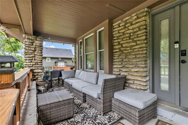 4024 Montgall Avenue, Kansas City, MO 64130