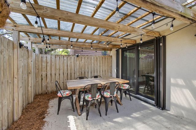 711 7th Lane, Palm Beach Gardens, FL 33418