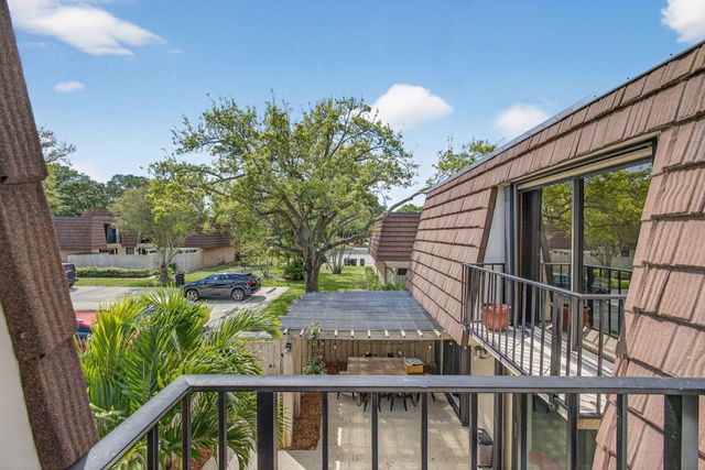 711 7th Lane, Palm Beach Gardens, FL 33418