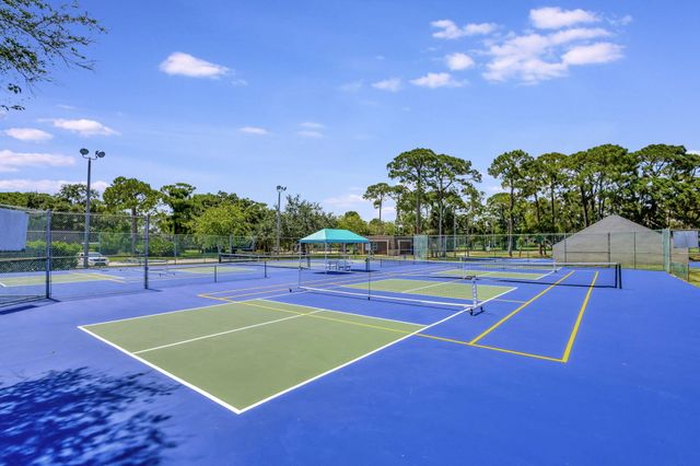 711 7th Lane, Palm Beach Gardens, FL 33418