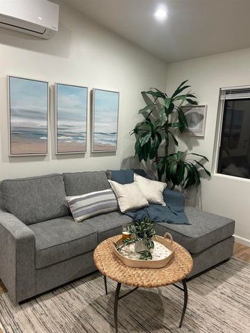 337 S. Barnwell St., Oceanside, CA 92054