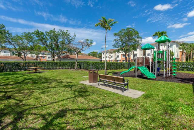 9873 Baywinds Drive 5107, West Palm Beach, FL 33411