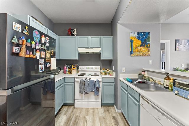 2041 Hussium Hills Street 207, Las Vegas, NV 89108