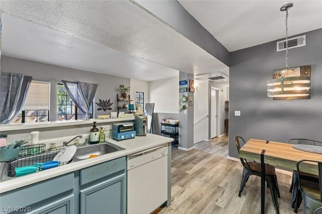 2041 Hussium Hills Street 207, Las Vegas, NV 89108