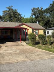 7625 W Knoll Street, Houston, TX 77028