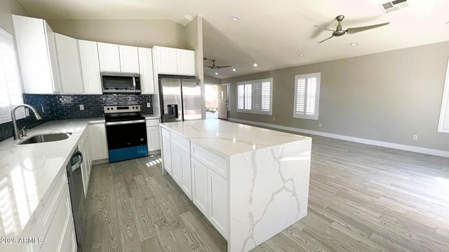 4625 E DRY CREEK Road, Phoenix, AZ 85044