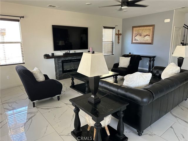 12465 Gramercy Lane, Victorville, CA 92392