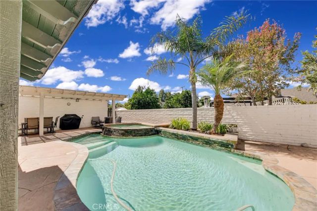 2354 8th Street, La Verne, CA 91750