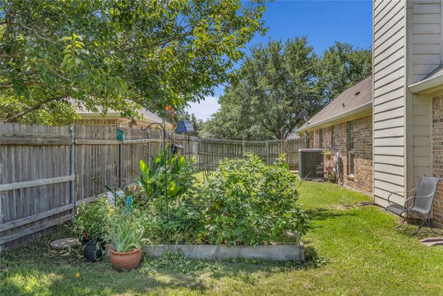 5613 Landsdown Drive, Waco, TX 76708