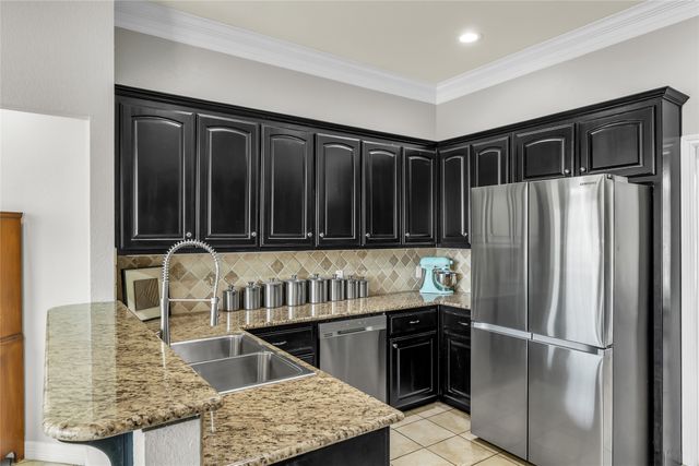 5613 Landsdown Drive, Waco, TX 76708