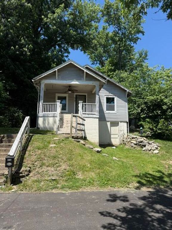 818 1st Avenue, Frankfort, KY 40601
