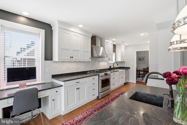 6020 20TH ST N, Arlington, VA 22205