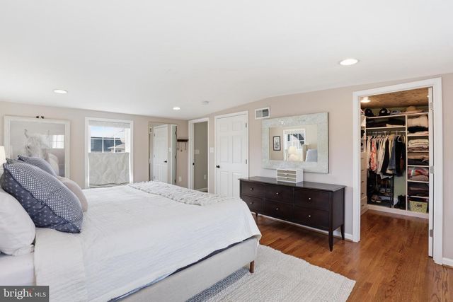 6020 20TH ST N, Arlington, VA 22205