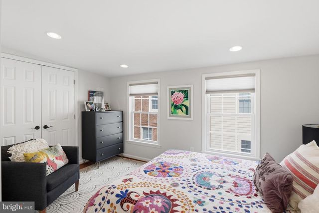 6020 20TH ST N, Arlington, VA 22205