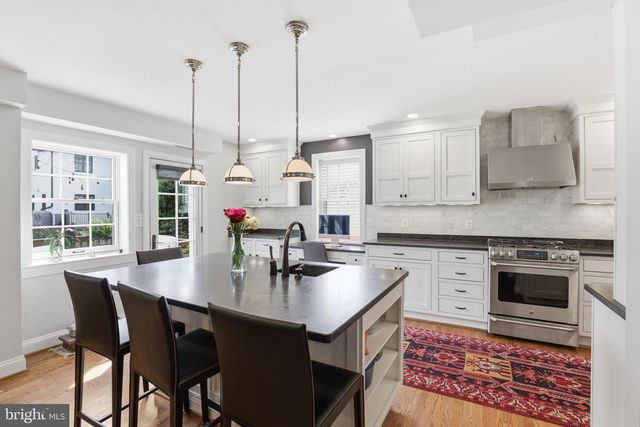 6020 20TH ST N, Arlington, VA 22205