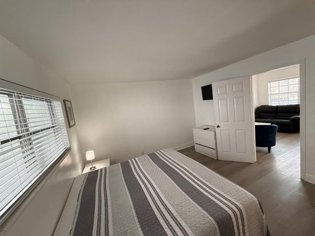3226 NE 12TH Street 7, Pompano Beach, FL 33062