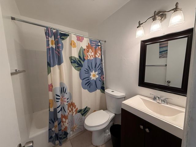 3226 NE 12TH Street 7, Pompano Beach, FL 33062