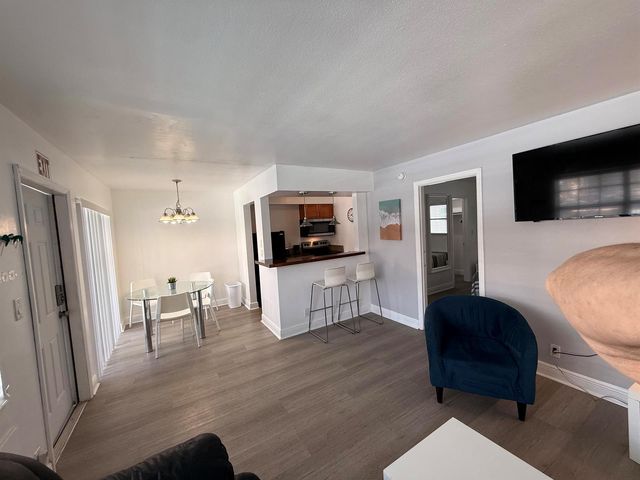 3226 NE 12TH Street 7, Pompano Beach, FL 33062