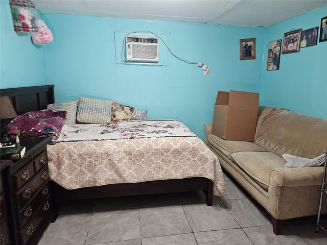 121 Norview Drive, Houston, TX 77022