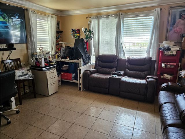 121 Norview Drive, Houston, TX 77022