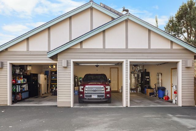 3281 NW Bungalow Drive, Bend, OR 97703