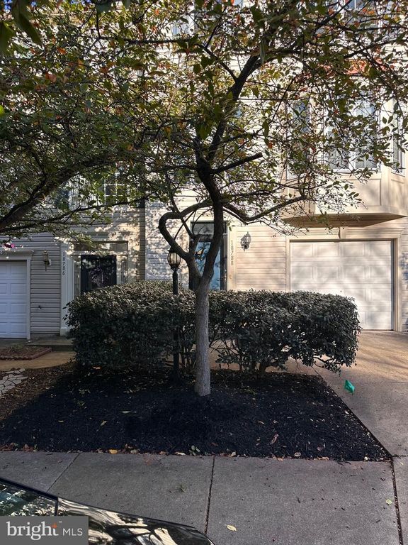 18788 TRIDENT SQ, Leesburg, VA 20176