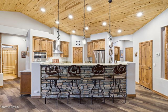 400 N MADRON Lane, Show Low, AZ 85901