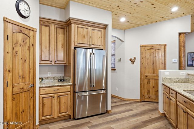 400 N MADRON Lane, Show Low, AZ 85901