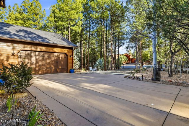 400 N MADRON Lane, Show Low, AZ 85901