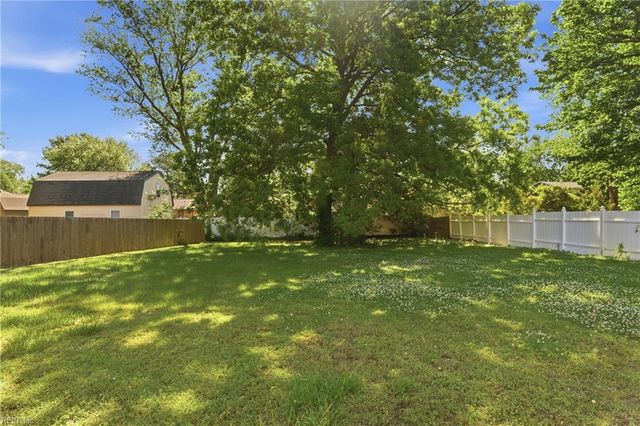 3 Marcella RD, Hampton, VA 23666