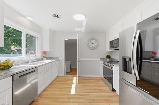 3 Marcella RD, Hampton, VA 23666