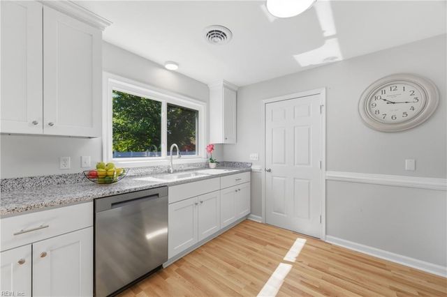 3 Marcella RD, Hampton, VA 23666