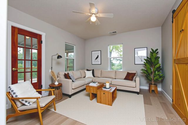 519 State Highway Jj, Aurora, MO 65605