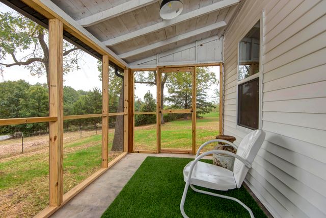 519 State Highway Jj, Aurora, MO 65605