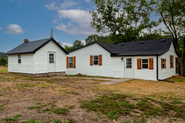 519 State Highway Jj, Aurora, MO 65605