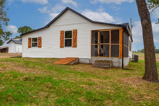 519 State Highway Jj, Aurora, MO 65605