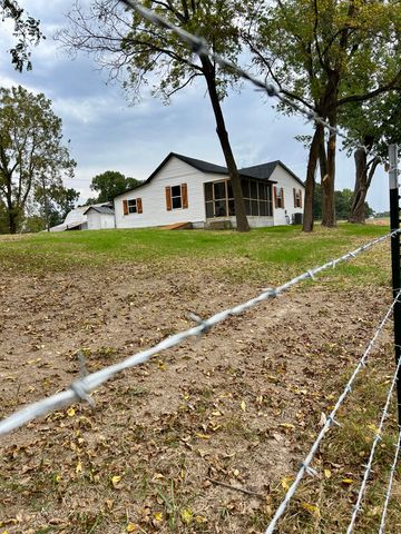 519 State Highway Jj, Aurora, MO 65605