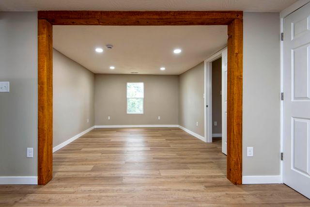 519 State Highway Jj, Aurora, MO 65605