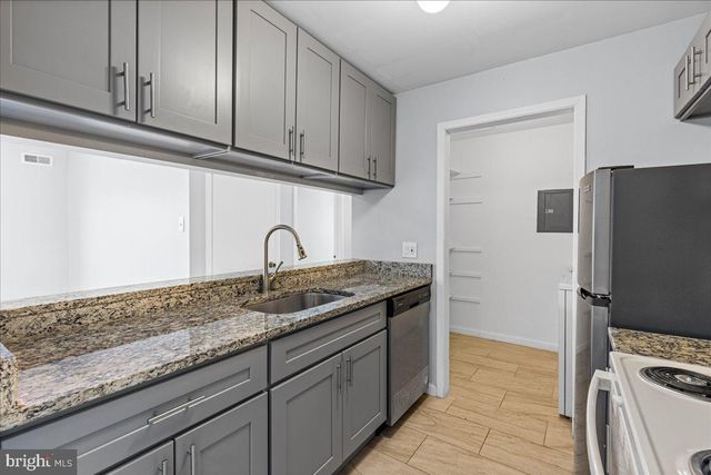 1110 MARESFIELD CT, Marlton, NJ 08053