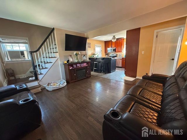 98 Liberty Street, Fords, NJ 08863