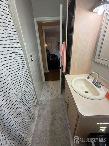 98 Liberty Street, Fords, NJ 08863