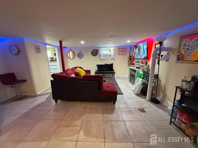98 Liberty Street, Fords, NJ 08863
