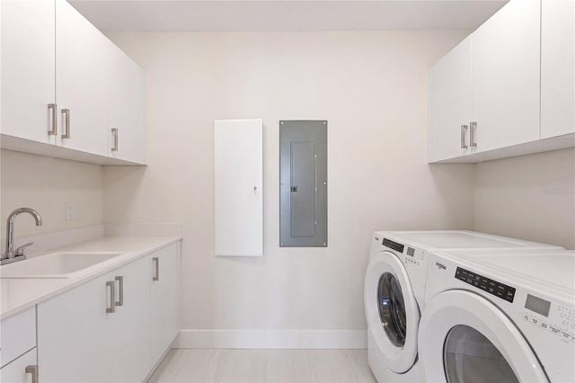 275 1ST AVENUE S 3906, St Petersburg, FL 33701